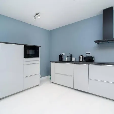 Apartman Old Town 1 Bedroom Oasis With Ac And Double Shower *
