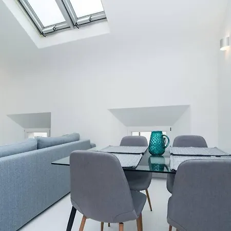 Old Town 1 Bedroom Oasis With Ac And Double Shower *