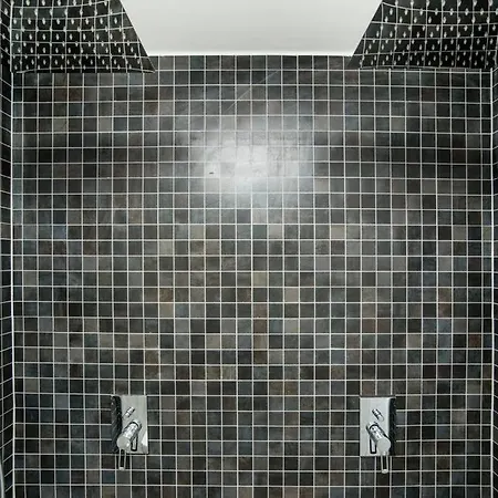 Old Town 1 Bedroom Oasis With Ac And Double Shower Apartman