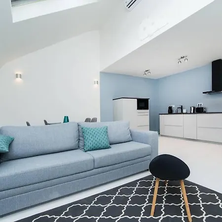 Apartman Old Town 1 Bedroom Oasis With Ac And Double Shower *